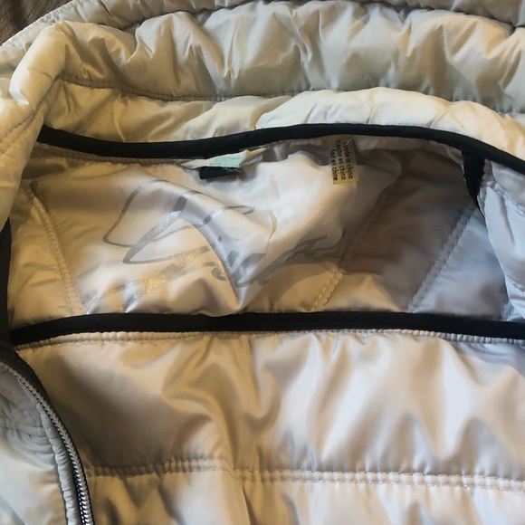 Guess Jacket - Picture 4 of 6